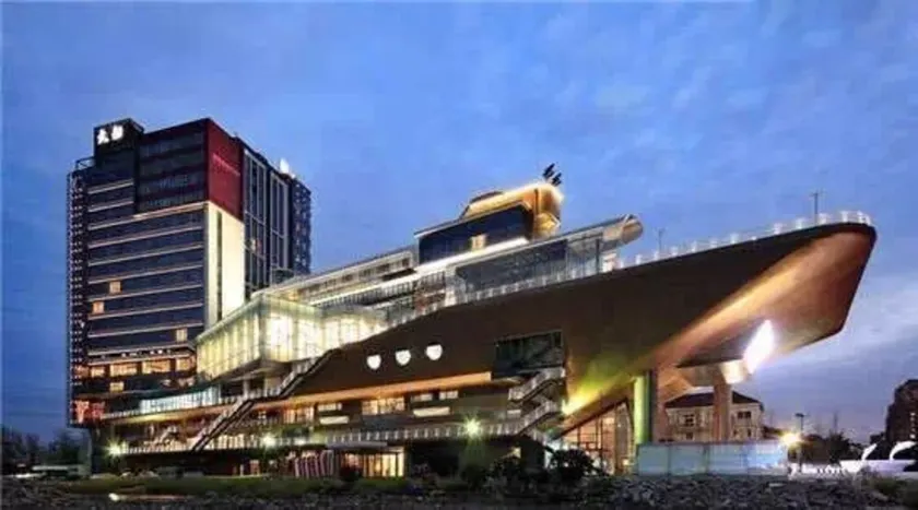Shanghai Ship Hotel - Image 1