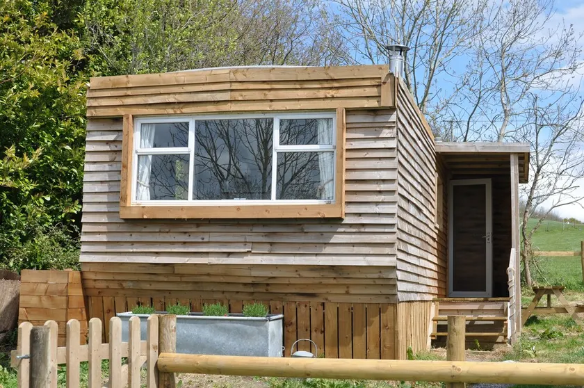 Cosy and Rural Lodge at Goldhill Glamping - Image 1