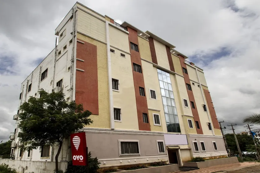 Ritesh Grand By OYO Rooms - Image 1