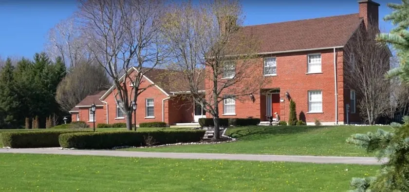 Rose Hill Grand Niagara Estate - Image 1