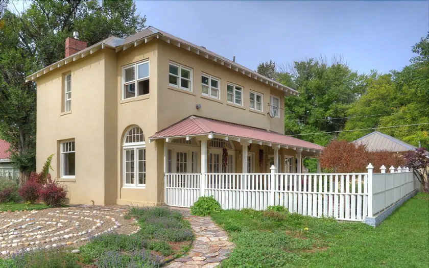 River House Villa - Image 1