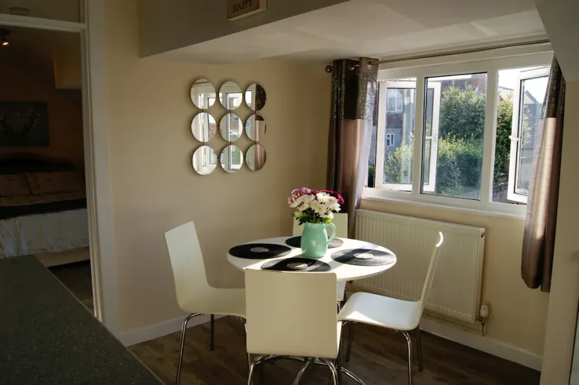 Glaston Cottage - Image 1