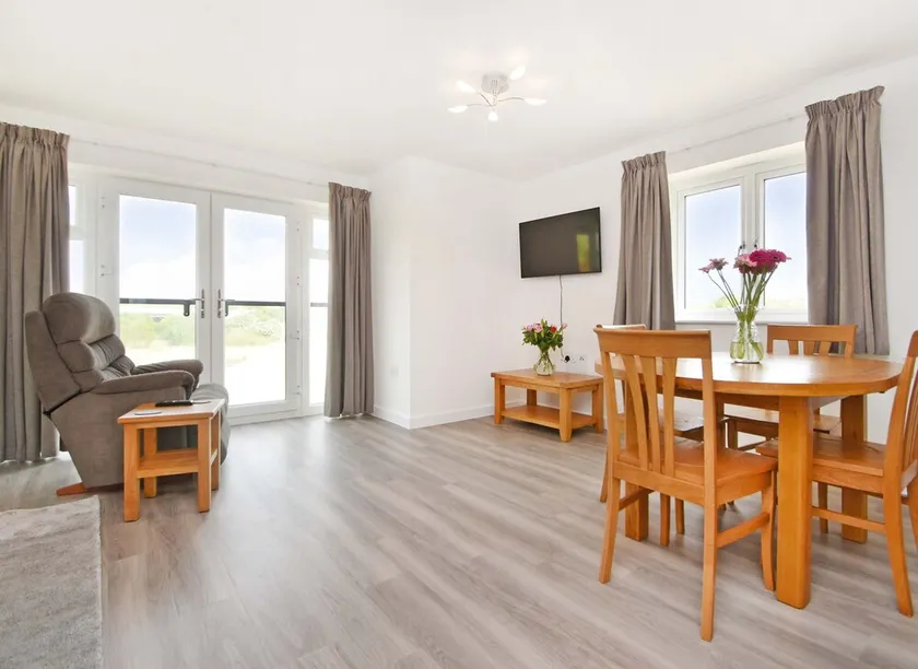 Ebbsfleet International Apartment - Image 1