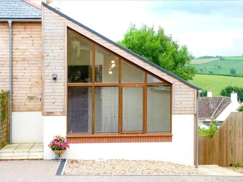 Broad Ash Lodge - Image 1