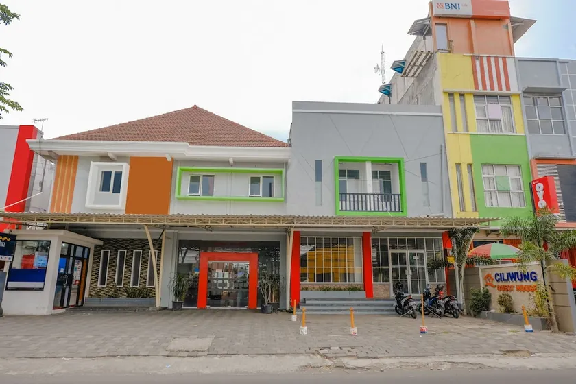 Ciliwung Family Residence by OYO Rooms - Image 1
