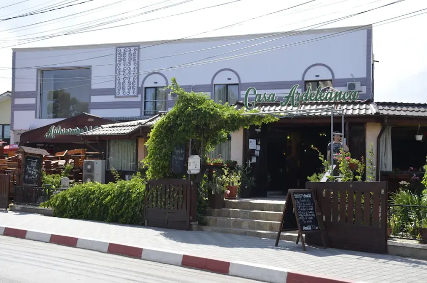 Hotel Aquamarine - Image 1