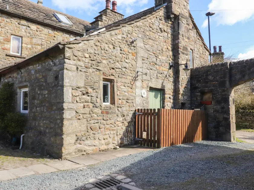Beehive Cottage Lancaster - Image 1