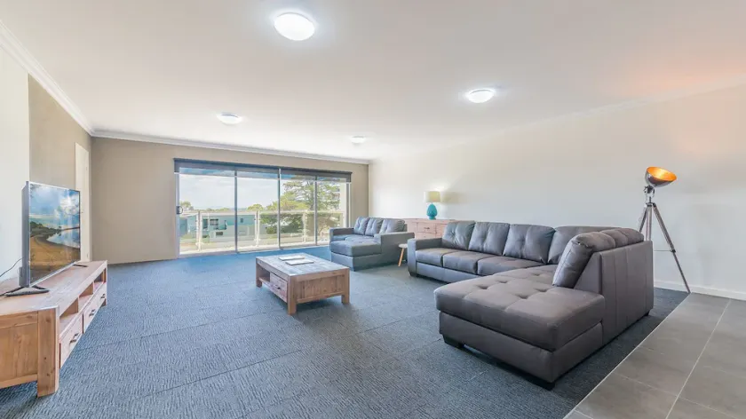 Thompson Avenue Apartments - 3 - Image 1