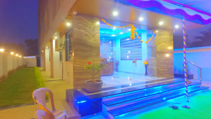Hotel Keshav - Image 1
