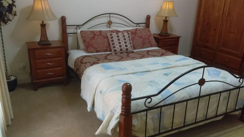 Deloraine Comfort - Image 1