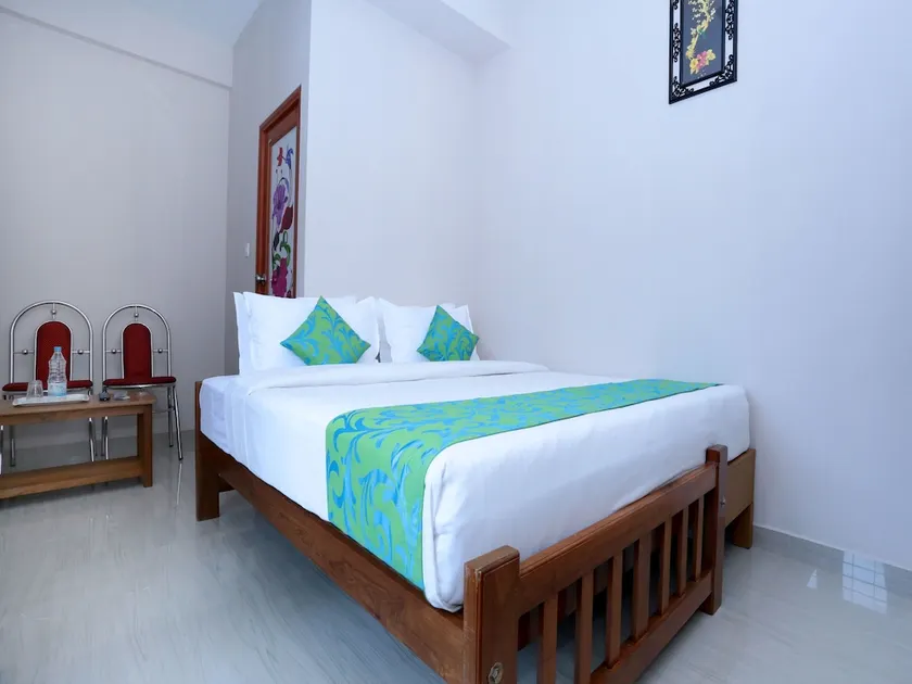 Hotel Periyar Towers by OYO Rooms - Image 1