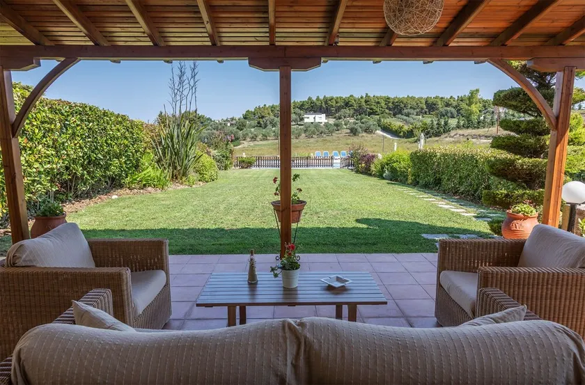 halu! Modern Villa w Pool & Tennis - Image 1