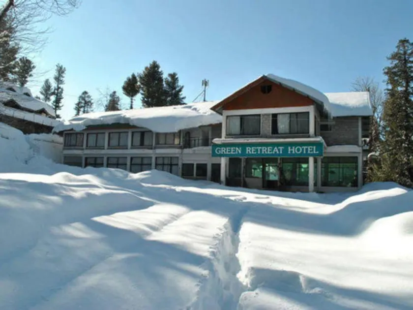 Green Retreat Hotel - Image 1