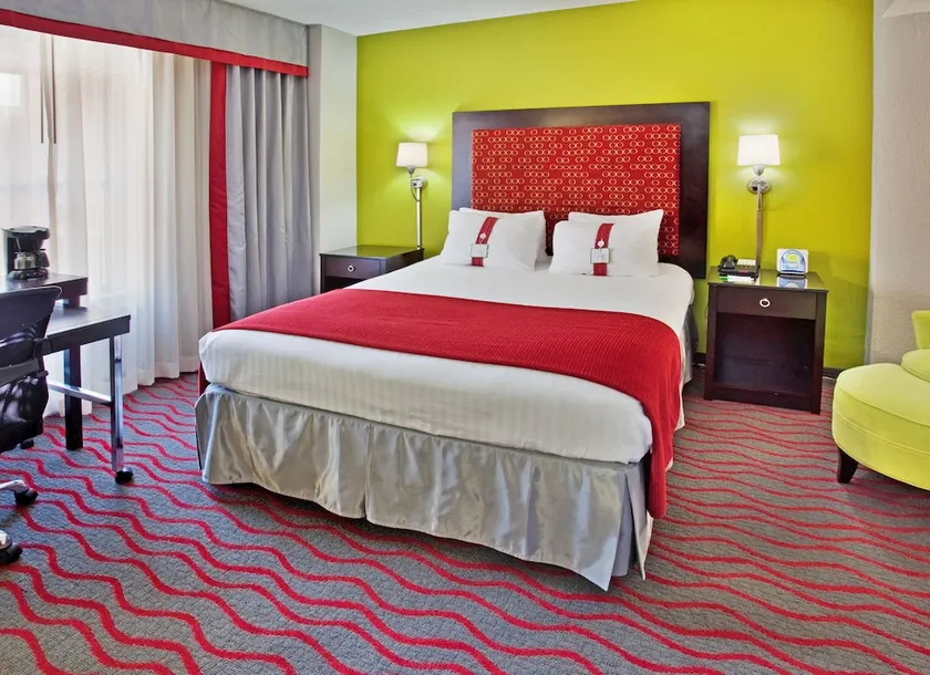 Holiday Inn Kansas City Downtown Aladdin - Image 1