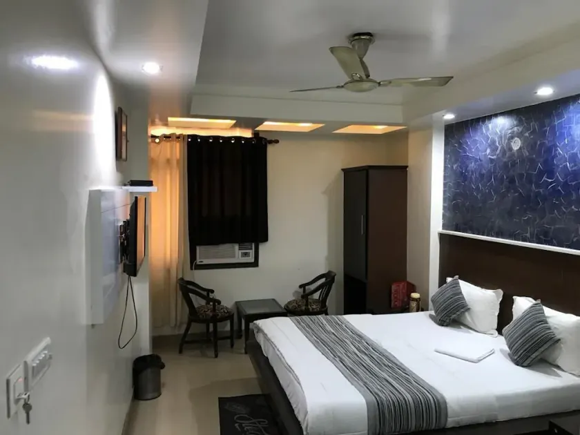 ADB Rooms Udhav palace - Image 1