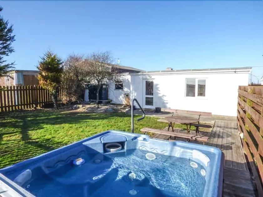 Cefn Farm Cottage - Image 1
