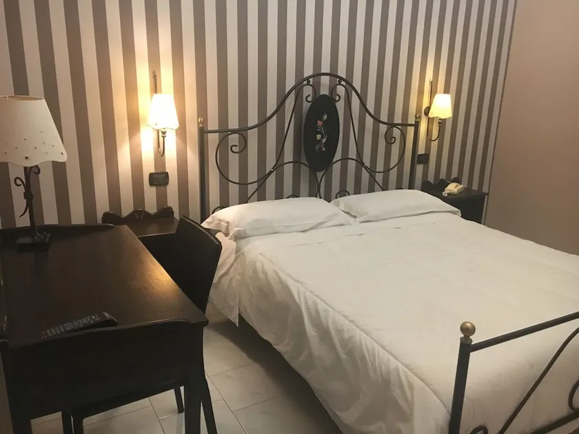 Degli Amici - Image 1