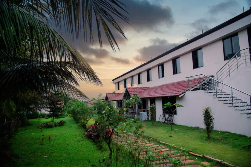 Morpho Banashree Resort - Image 1