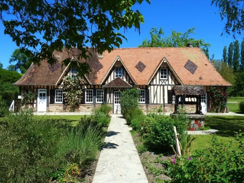 Le Clos Sainte Helene - Image 1