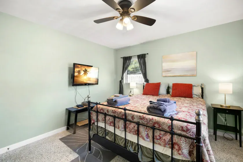 Harbor Duplex - Three Bedroom Home - Image 1