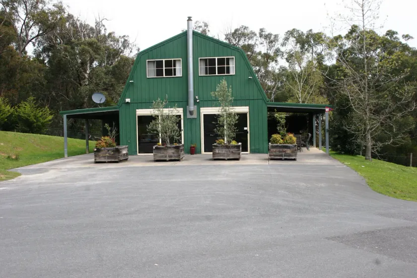 The Barn @ Charlottes Hill - Image 1