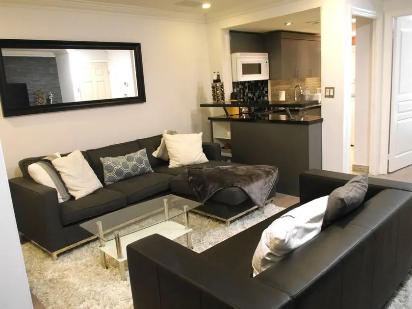 Newly Designed 1BR Condo - Image 1