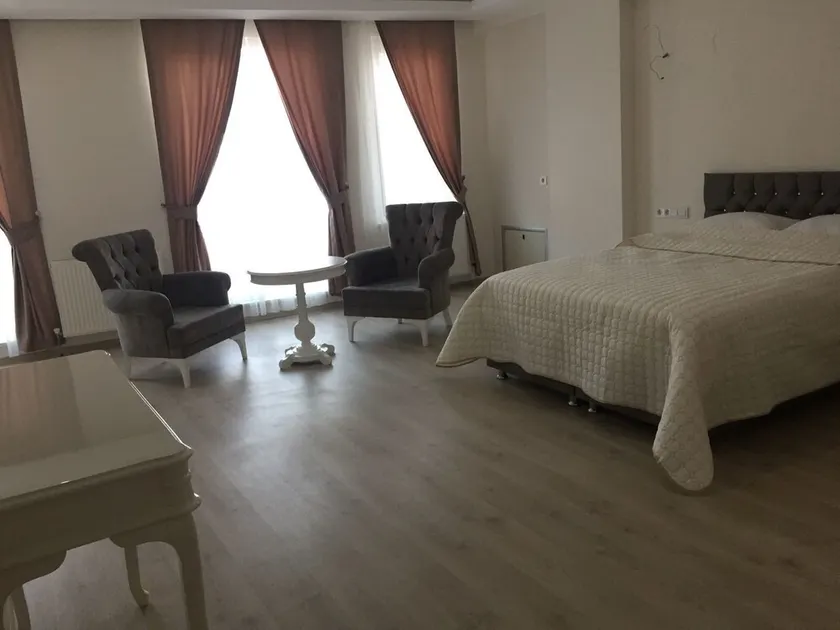 Myhouse Gold - Image 1