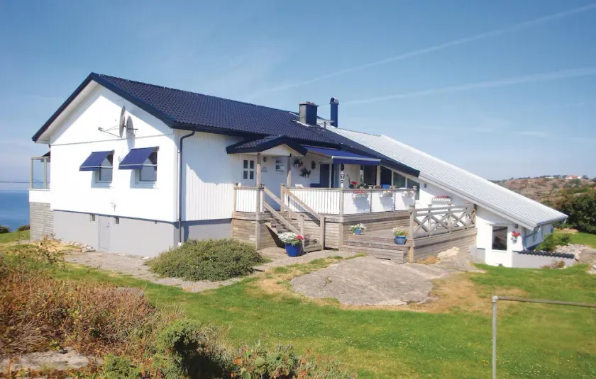 Villa Adenäs - Image 1