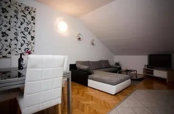 Apartment Family - Image 1