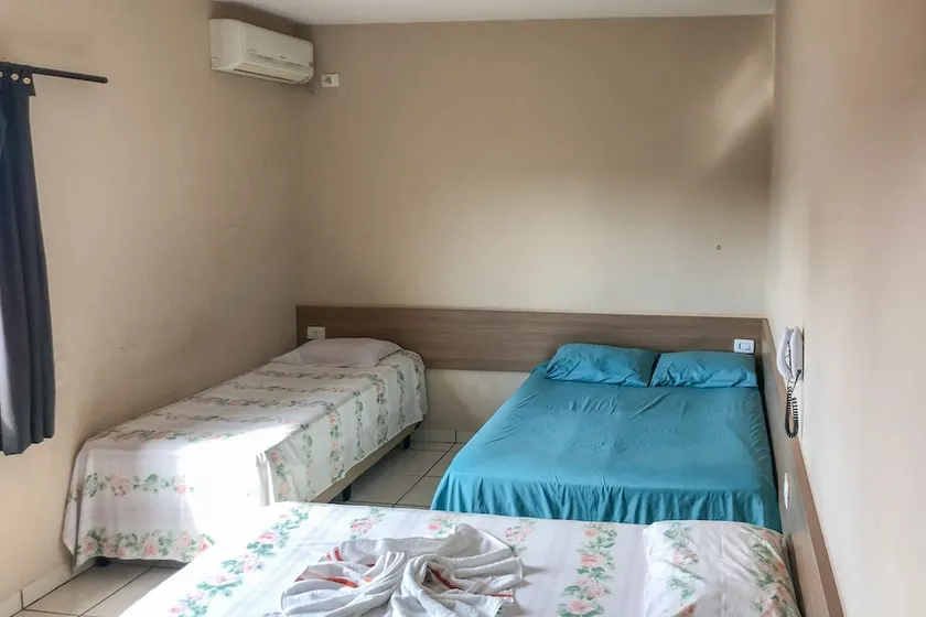Hotel Gralha Azul - Image 1
