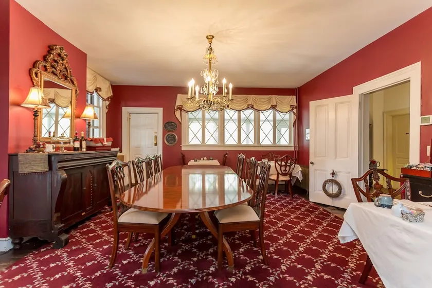 Holladay House B&B - Image 1