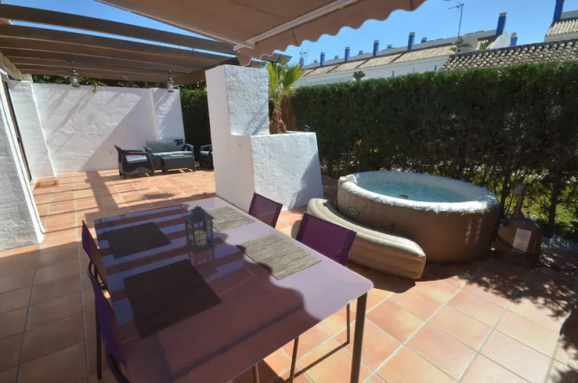 Bungalow Noe - Image 1