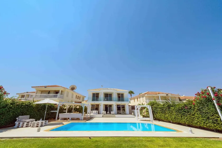 Villa Sea Breeze - Image 1