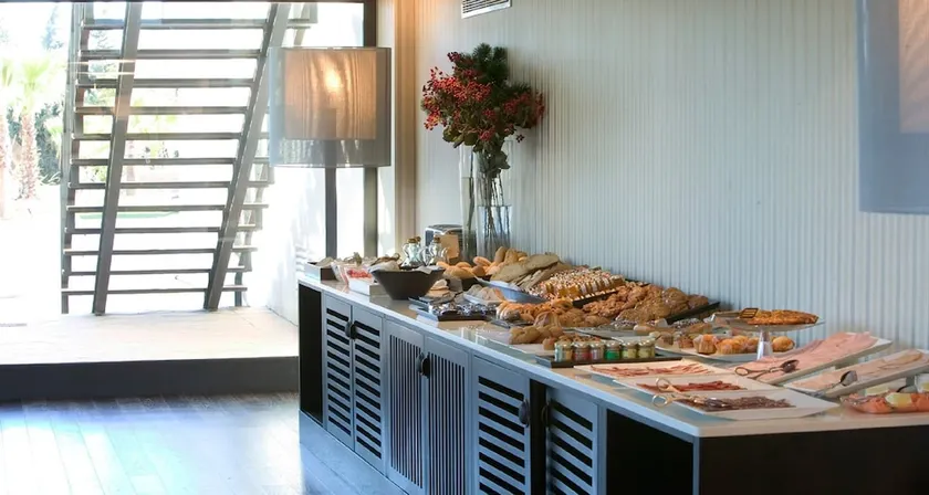Hotel Encinar de Sotogrande - Image 1