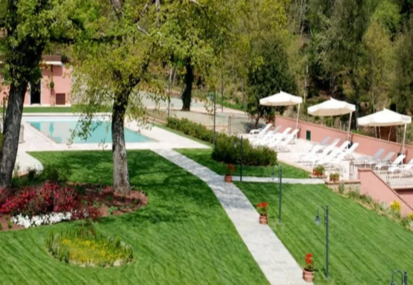 Botticelli With Whirlpool Sauna and Pool - Image 1