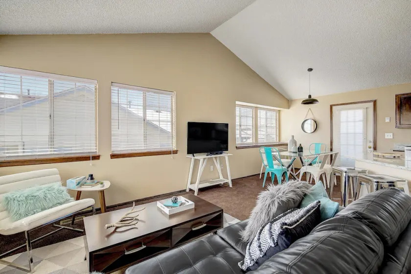 Charming Studio Heart of RiNo District - Image 1