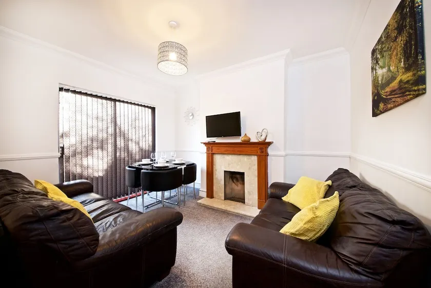 Liverpool City Stays - Lawrence Road CC1 - Image 1