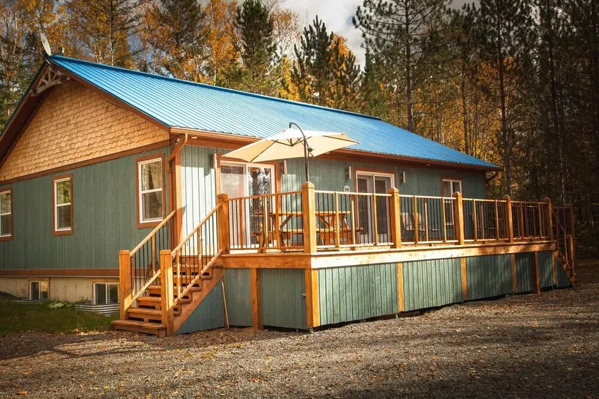 Le Shack Chic Chalet by Escapades Tremblant - Image 1