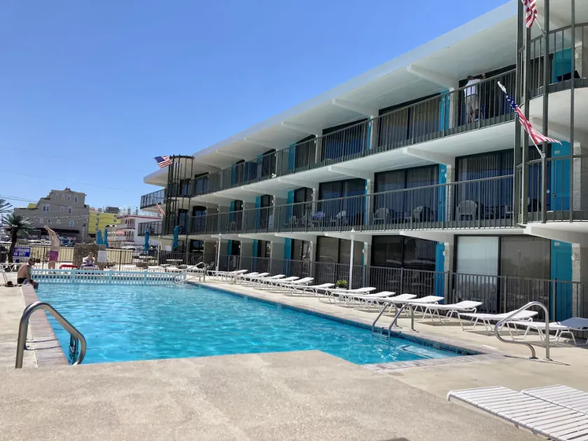Le Boot Oceanfront Suites - Image 1