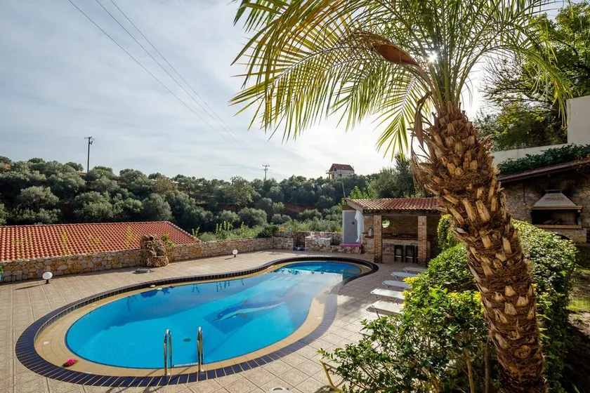 Dream Lux Flat with great Outdoors, Pool & Parking - Image 1