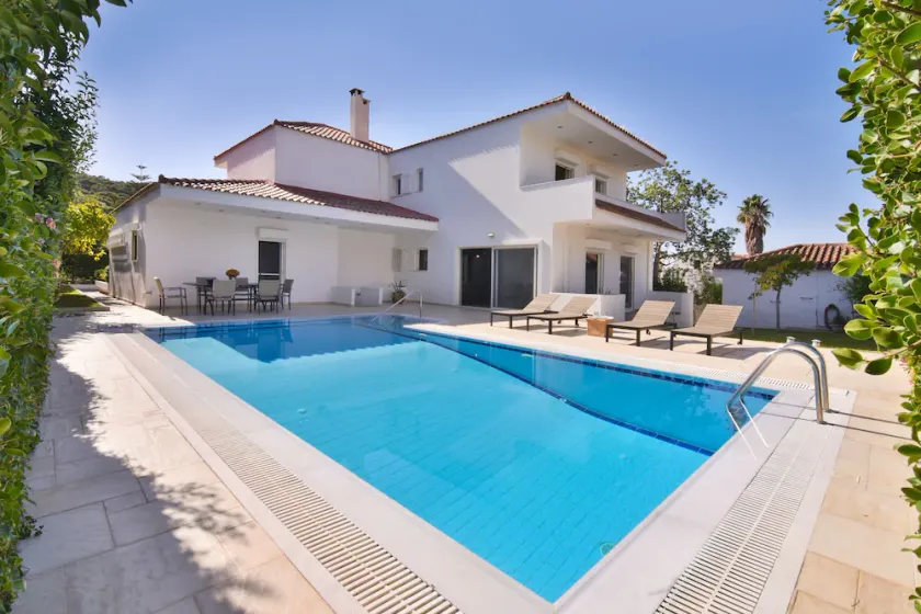 Villa Noa in Sarwnida - Image 1