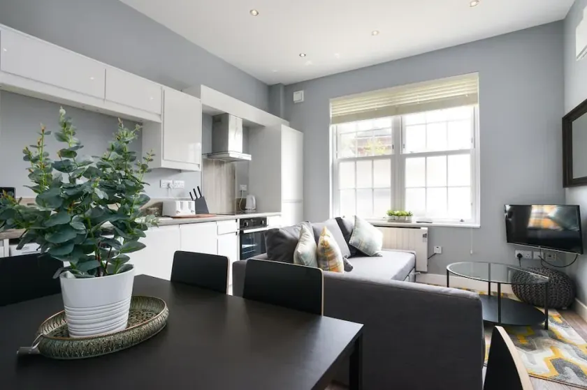 Arena Apartments - Image 1