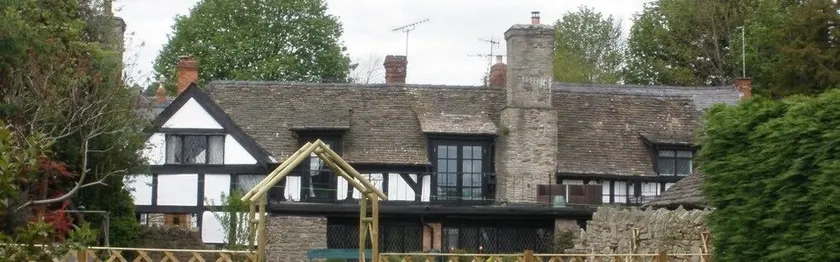 The Old House B&B - Image 1