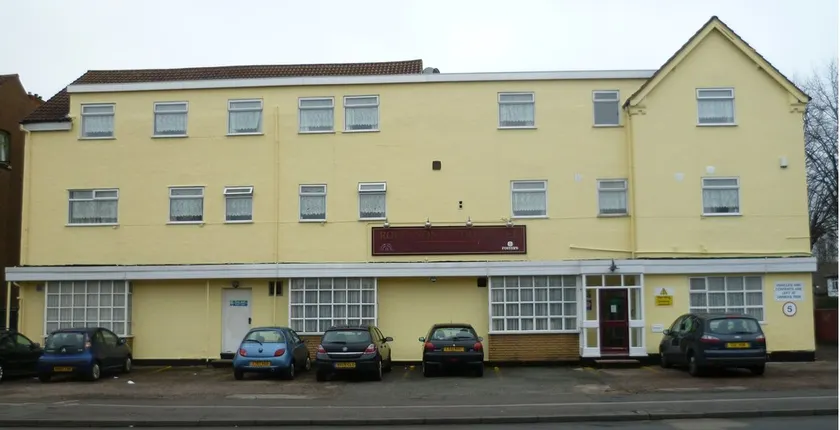 Rollason Wood Hotel - Image 1