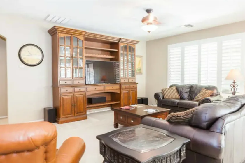 1600 E Redwood Place, Chandler - Image 1