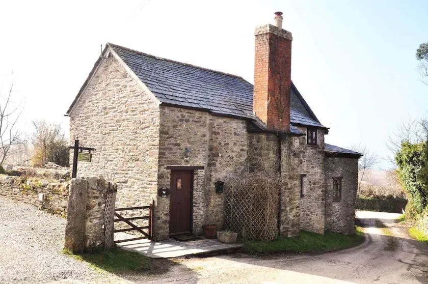 Stylish cottage hideaway with oodles of charm near Looe - Image 1