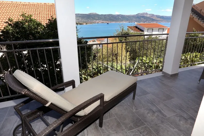 Apartments Vidosava - 100m from sea - Image 1