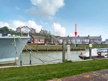 Riverside Apartment Rye - Image 1