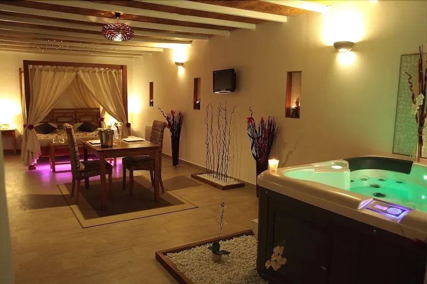 La Paillote Exotique Spa - Image 1