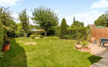 The Queen Edith Place - Lovely 5BDR Home in Secluded Neighbourhood - Image 1